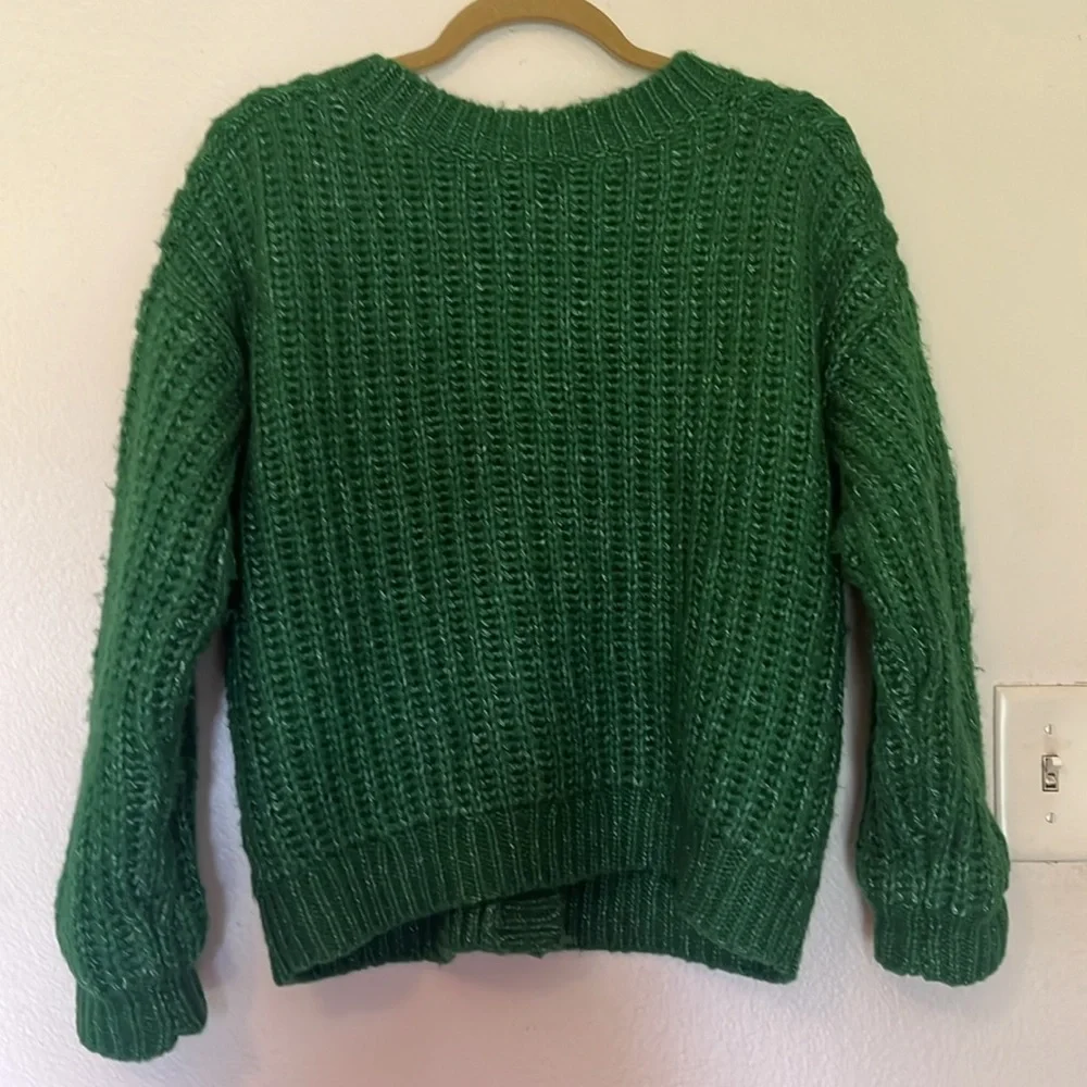 Oversized green cardigan with brown buttons - Picture 2 of 10